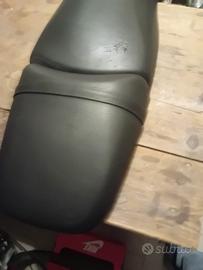 Sella BMW R1150R anno 2002