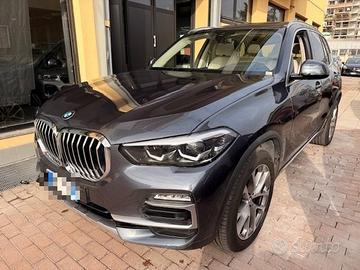 BMW X5 xDrive30d xLine TETTO PANORAMICO TAGLIANDI 