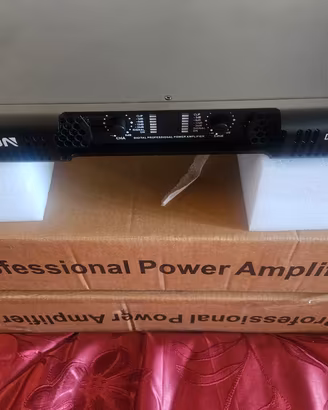 DN 210 Amplificatore profesionale