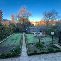 Appartamento con giardino e terrazzo