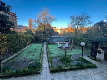 Appartamento con giardino e terrazzo