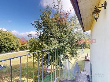 Appartamento Molazzana [UG530FOBVRG]
