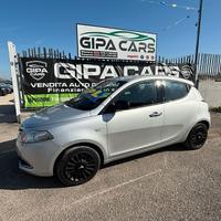 Lancia Ypsilon 1.2 69 CV 5 porte GPL Ecochic Plati