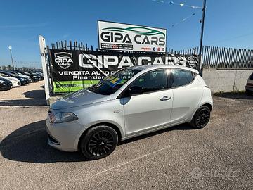 Lancia Ypsilon 1.2 69 CV 5 porte GPL Ecochic Plati