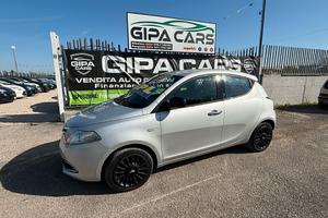 Lancia Ypsilon 1.2 69 CV 5 porte GPL Ecochic Plati