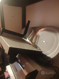 affettatrice elettrica 