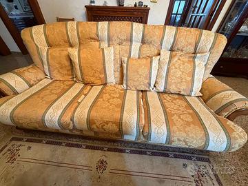 Divano 3 posti con poltrone