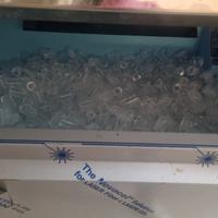Produttore di ghiaccio a cubetti cavi
