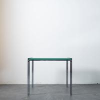 Tavolino Luar di Ross Littell per ICF De Padova