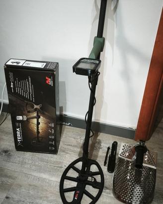 Metal Detector Minelab X-Terra Pro con accessori 