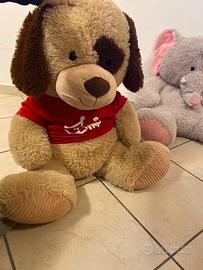 Peluches giganti e macchine tipo triciclo