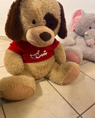 Peluches giganti e macchine tipo triciclo