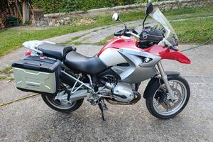 BMW 1200 GS anno 2005 tenuta bene revisionata