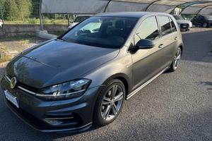 Volkswagen Golf 1.5 TSI R line