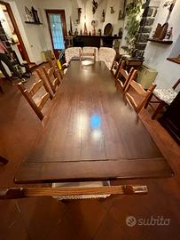 Soggiorno/sala da pranzo in legno di castagno