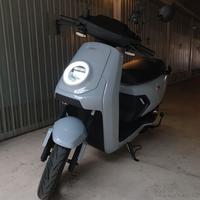 Scooter elettrico NIU MQi GT + accessori