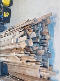 Lotto listelli Teak in blocco