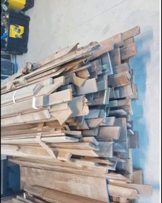 Lotto listelli Teak in blocco