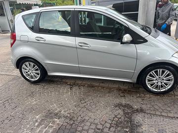 MERCEDES CLASSE A180 CAMBIO AUTOMATICO