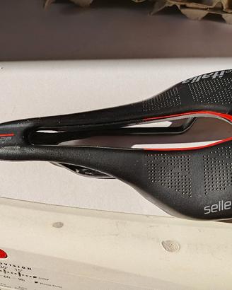 Selle Italia SLR carbonio