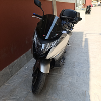Honda integra 750 s