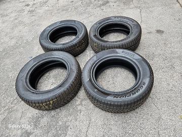 Gomme invernali Pirelli scorpion 235 65 R17 104H