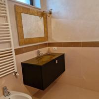 Set Bagno Design - Mobile Sospeso con Lavabo in Ve