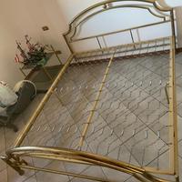 Camera da letto in ottone