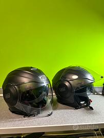 Coppia di caschi AGV Fluid E2205 Solid