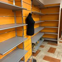 arredamento per negozio 