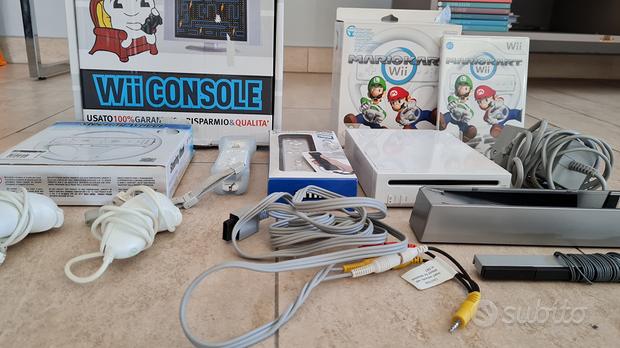 CONSOLE WII CON SUPER MARIO KART E ACCESSORI
