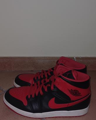 Jordan 1 Mid