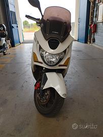  Kymco 300 cc 