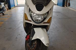  Kymco 300 cc 