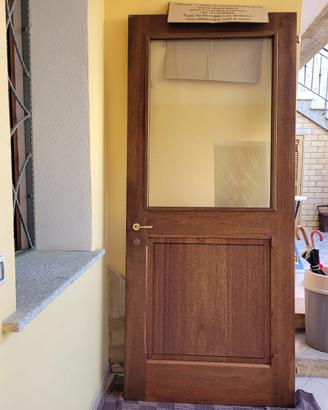 Portone in Legno Meranti