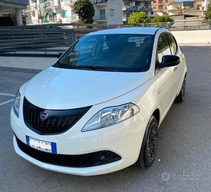 Lancia NEW YPSILON HYBRID + Ass Furto 2 Anni