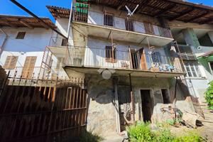 CASA SEMINDIPENDENTE A ZIMONE