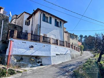 MULTILOCALE A CALICE LIGURE