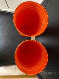 Contenitore cilindrico in materiale plastico