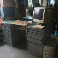 scrivania con specchio 