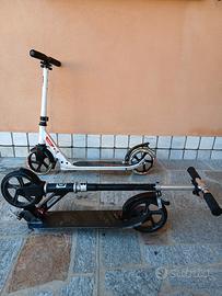 monopattino bianco e nero 