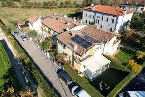 VILLA A SCHIERA D'ANGOLO A ALBIGNASEGO