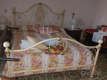 Letto matrimoniale in ferro battuto
