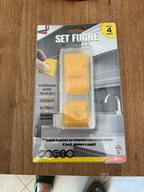 Set fughe e silicone con 4 spatole profilate Nuovo