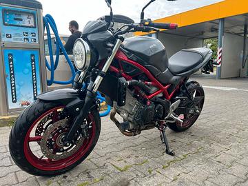 Suzuki SV650 