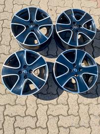 Cerchi in lega 16" compatibili con Renault clio4