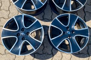 Cerchi in lega 16" compatibili con Renault clio4