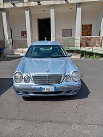 Autofunebre Mercedes 