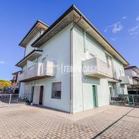 terra cielo indipendente con giardino e garage a V