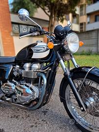 Bonneville T100 
